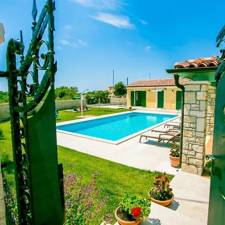 Countryside Romina With Private Heated Pool Villa Radetići