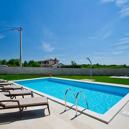 Countryside Romina With Private Heated Pool